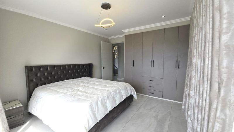 5 Bedroom Property for Sale in The Islands Estates North West